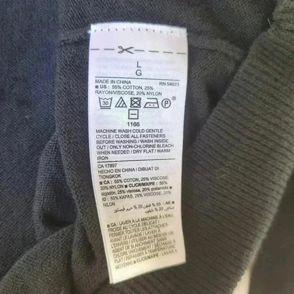 Old navy long sleeve - Picture 6 of 6